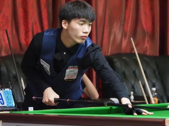 他依靠对身 他依靠对身